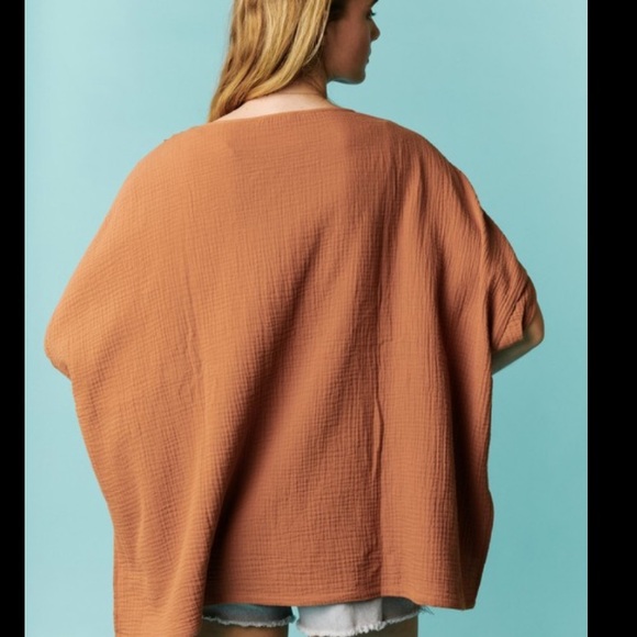 182 FANTASTIC FAWN Laced trimmed oversized top tee - Picture 2 of 5